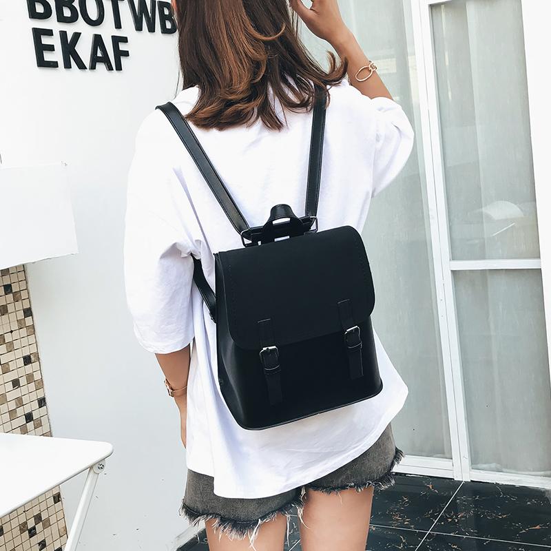 Outdoor Bags USOUL Ins Satchel Women 2021 Tide Korean Mix Color Backpack Female Travel Bag Girls Concise Schoolbag Brown Black Blue 
Outdoor Bags USOUL Ins Satchel Women 2021 Tide Korean Mix Color Backpack Female Travel Bag Girls Concise Schoolbag Brown Black Blue