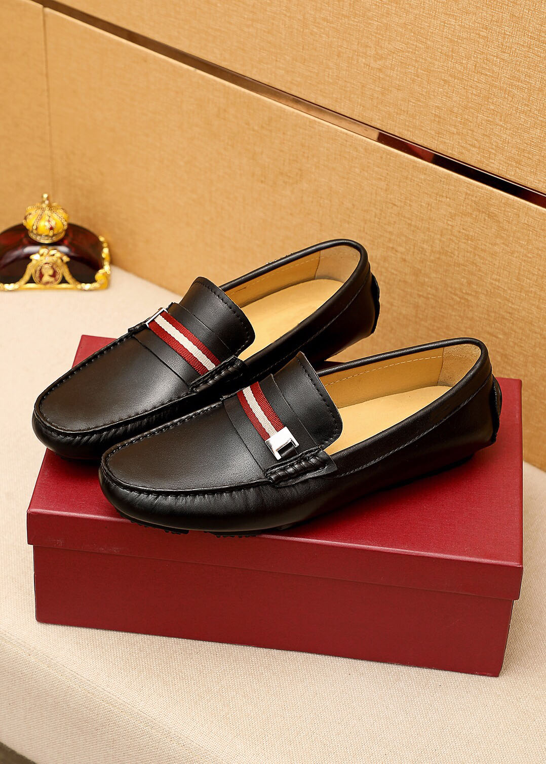 Men's Dress Shoes Fashion Genuine Leather Gentlemen Brand Formal Business Flats Travel Walking Casual Comfort Loafers Size 38-46, Black
Men's Dress Shoes Fashion Genuine Leather Gentlemen Brand Formal Business Flats Travel Walking Casual Comfort Loafers Size 38-46, Black