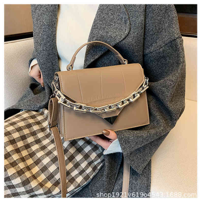 Spring 2021 and Women Summer Small Square Foreign Style Chain Women's Messenger Bag Triangle Cover Handbag
Spring 2021 and Women Summer Small Square Foreign Style Chain Women's Messenger Bag Triangle Cover Handbag