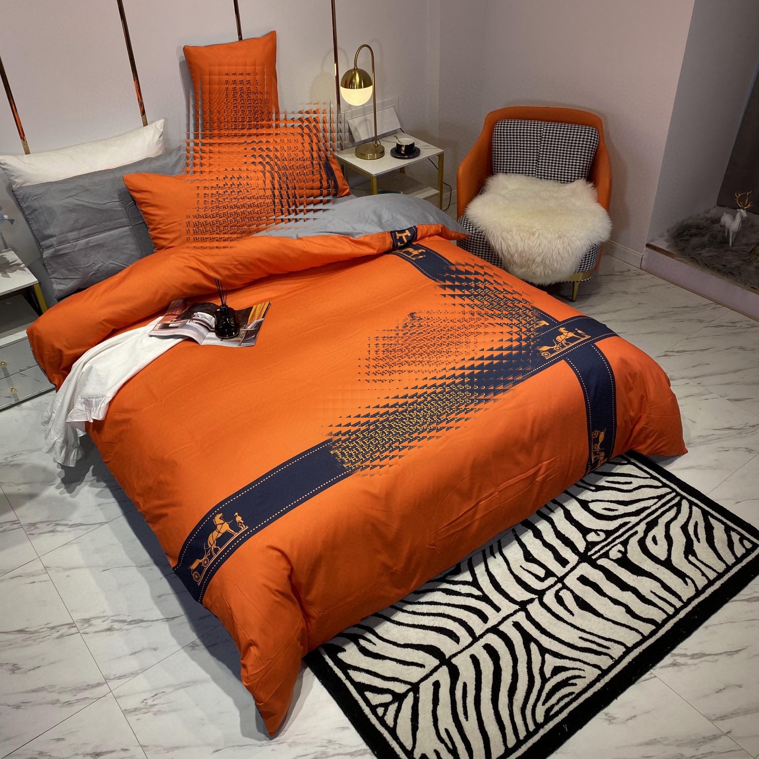 Fashion king size designer bedding set covers 4 pcs horse printed silk duvet cover luxury size bed sheets 2pcs Pillowcases fast ship
Fashion king size designer bedding set covers 4 pcs horse printed silk duvet cover luxury size bed sheets 2pcs Pillowcases fast ship