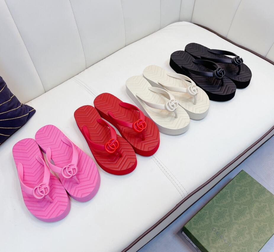 High quality Women Flat Slippers Luxurys Designers Sandals Leather Brand Girl Slides Sandalias Casual Flip Flops Size 35-43 with Box, Black
High quality Women Flat Slippers Luxurys Designers Sandals Leather Brand Girl Slides Sandalias Casual Flip Flops Size 35-43 with Box, Black