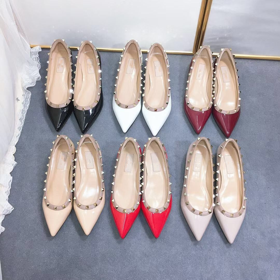 Luxury designer Shoes Fashion Women patent Leather high heel Dress Sandals Flat Platform Pointy Toe Pumps party Loafers Rubber white black red M25
Luxury designer Shoes Fashion Women patent Leather high heel Dress Sandals Flat Platform Pointy Toe Pumps party Loafers Rubber white black red M25