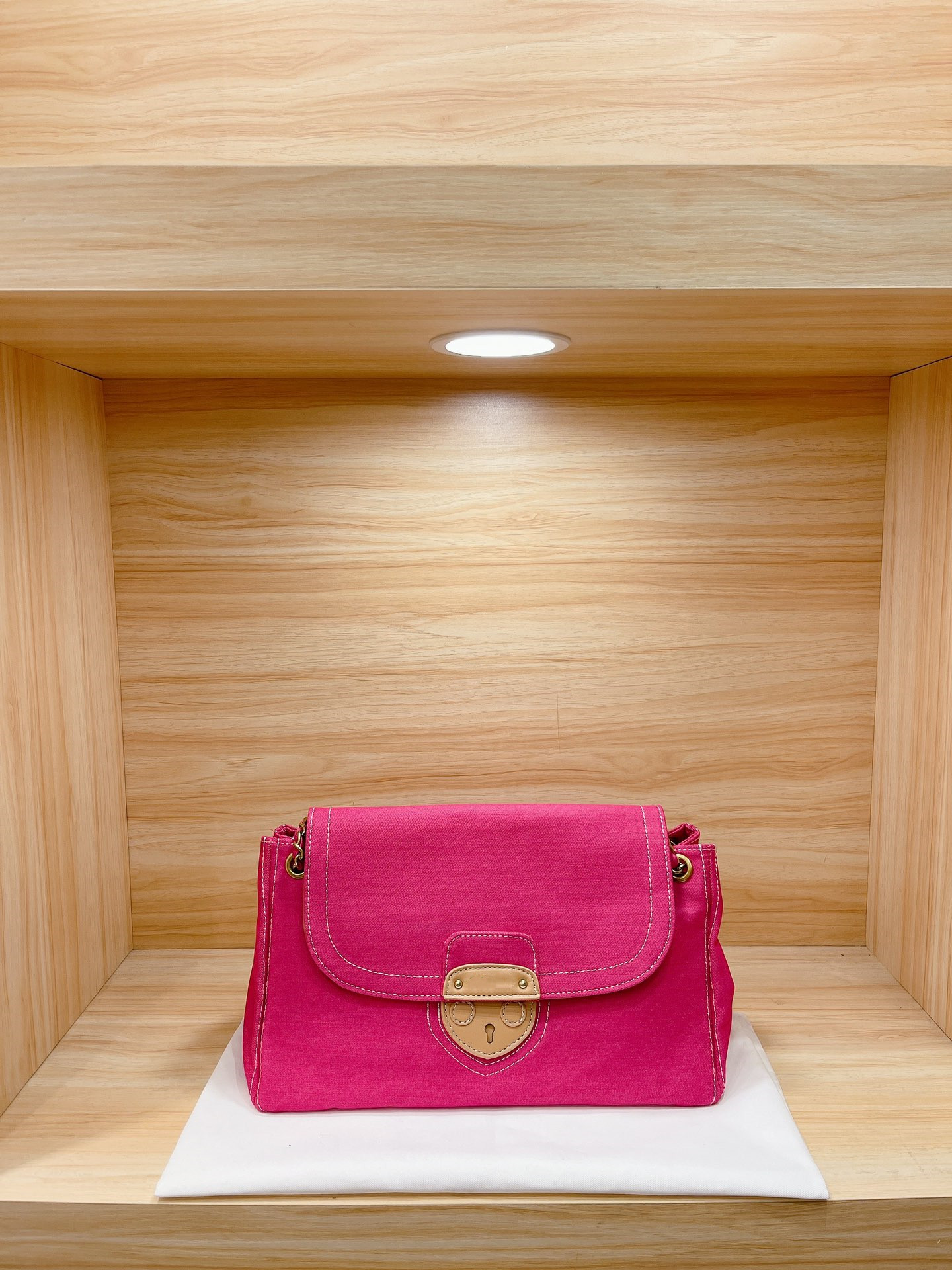 2021 New Selling Luxurious Designer Bags For Women Vintage Cowboy Retro Suction Buckle Tassel Strap Halloween Christmas Denim Large Shoulder Stray Bag Fuchsia 32, Not for sale
2021 New Selling Luxurious Designer Bags For Women Vintage Cowboy Retro Suction Buckle Tassel Strap Halloween Christmas Denim Large Shoulder Stray Bag Fuchsia 32, Not for sale