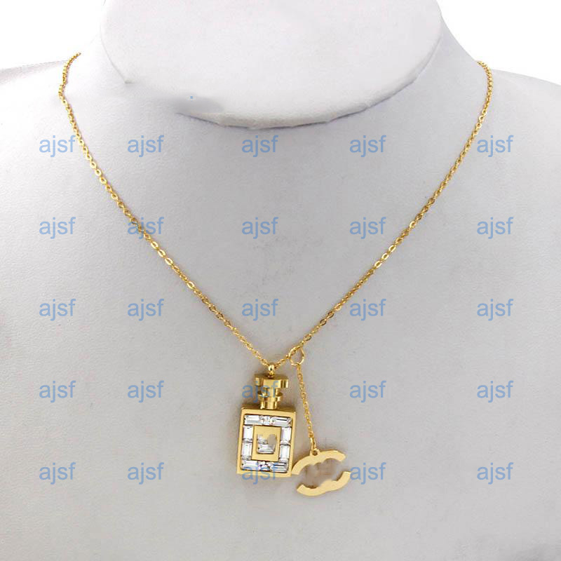 Top Diamond Designer Necklaces Pearl C Letter Pendant Necklace for Women Jewelry Decoration Best Quality with Box, Silver
Top Diamond Designer Necklaces Pearl C Letter Pendant Necklace for Women Jewelry Decoration Best Quality with Box, Silver