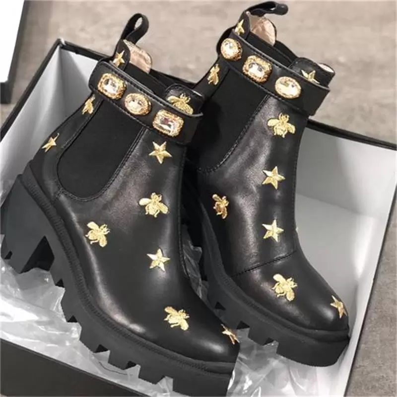Women designer boots Martin desert boots flamingo genuine leather medal rough non-slip winter shoe size us5-11, Black
Women designer boots Martin desert boots flamingo genuine leather medal rough non-slip winter shoe size us5-11, Black