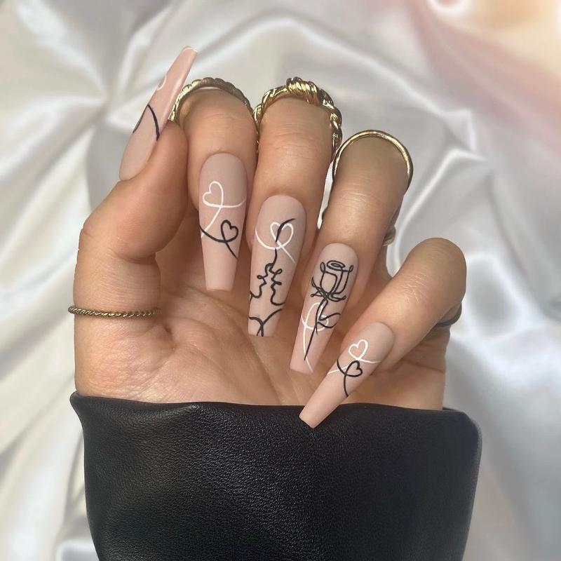 False Nails 24PCS Abstract Lines Fake Long Square Head Full Cover Nail Wearable Finished Piece With Glue SANA889, Red;gold
False Nails 24PCS Abstract Lines Fake Long Square Head Full Cover Nail Wearable Finished Piece With Glue SANA889, Red;gold