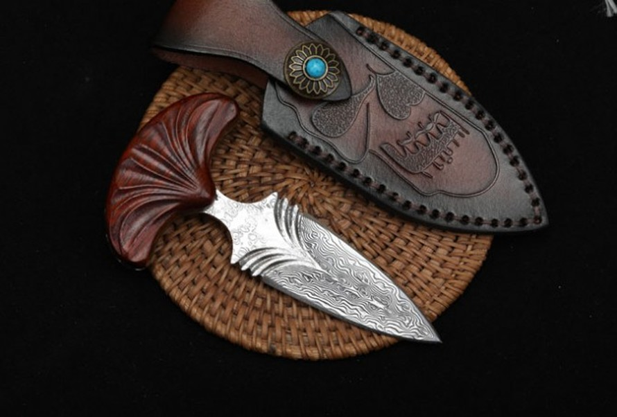 Fan Shaped Push Knife Hand Stab Thorn Damascus Blade Red Sandalwood Handle Camping Tactical EDC Survival Tool Knives Xmas Gift a3156