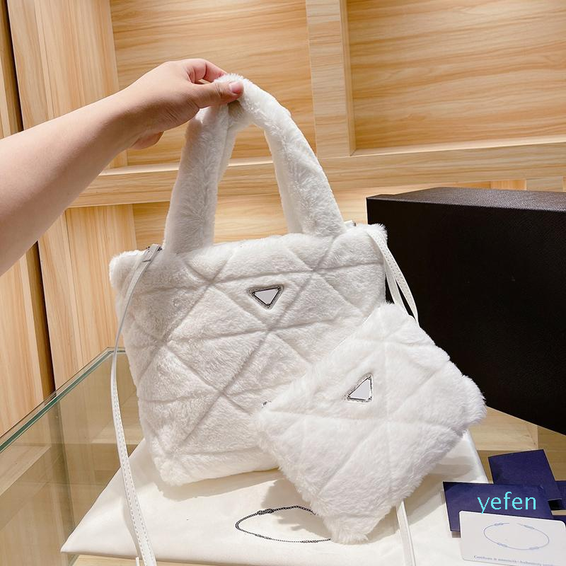 2021 Women tote bags Evening Pochette Bag Luxury Designers Bags Italy Vintage lattice Mini Lambswool Fur Shoulder Handbag With Coin Purse, Black
2021 Women tote bags Evening Pochette Bag Luxury Designers Bags Italy Vintage lattice Mini Lambswool Fur Shoulder Handbag With Coin Purse, Black