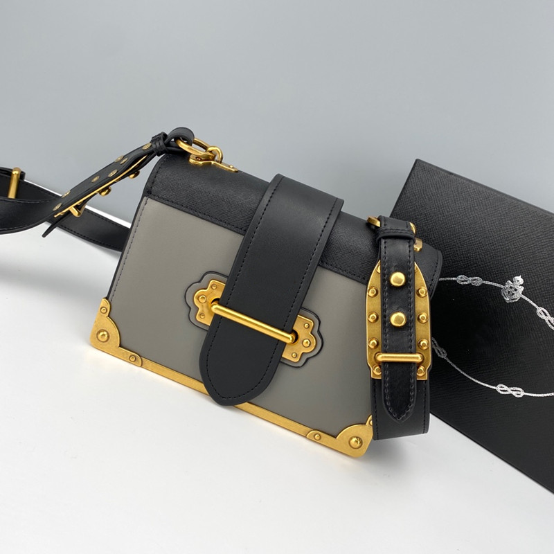 High quality women single shoulder bag fashion portable crossbody bags handbags 20*14*8cm, Customize
High quality women single shoulder bag fashion portable crossbody bags handbags 20*14*8cm, Customize