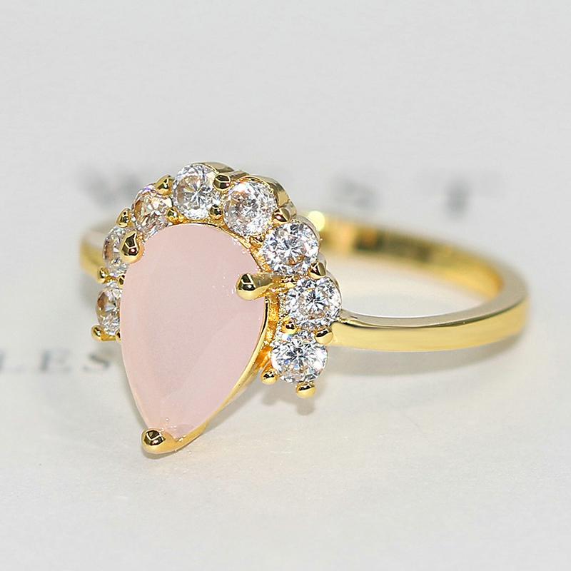 Cluster Rings Wedding Ring For Women Charm Waterdrop Candy Stone CZ Light Gold Color Proposal Finger Gift Fashion Jewelry R850, Golden;silver
Cluster Rings Wedding Ring For Women Charm Waterdrop Candy Stone CZ Light Gold Color Proposal Finger Gift Fashion Jewelry R850, Golden;silver