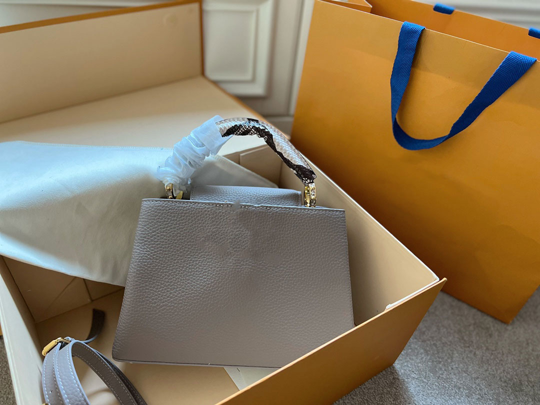 2022 Top Handle Bags Designers Luxurys Handbags Purses Women Totes Ladies Crossbody Shoulder Bag Capucin Senior Wallet, Customize
2022 Top Handle Bags Designers Luxurys Handbags Purses Women Totes Ladies Crossbody Shoulder Bag Capucin Senior Wallet, Customize