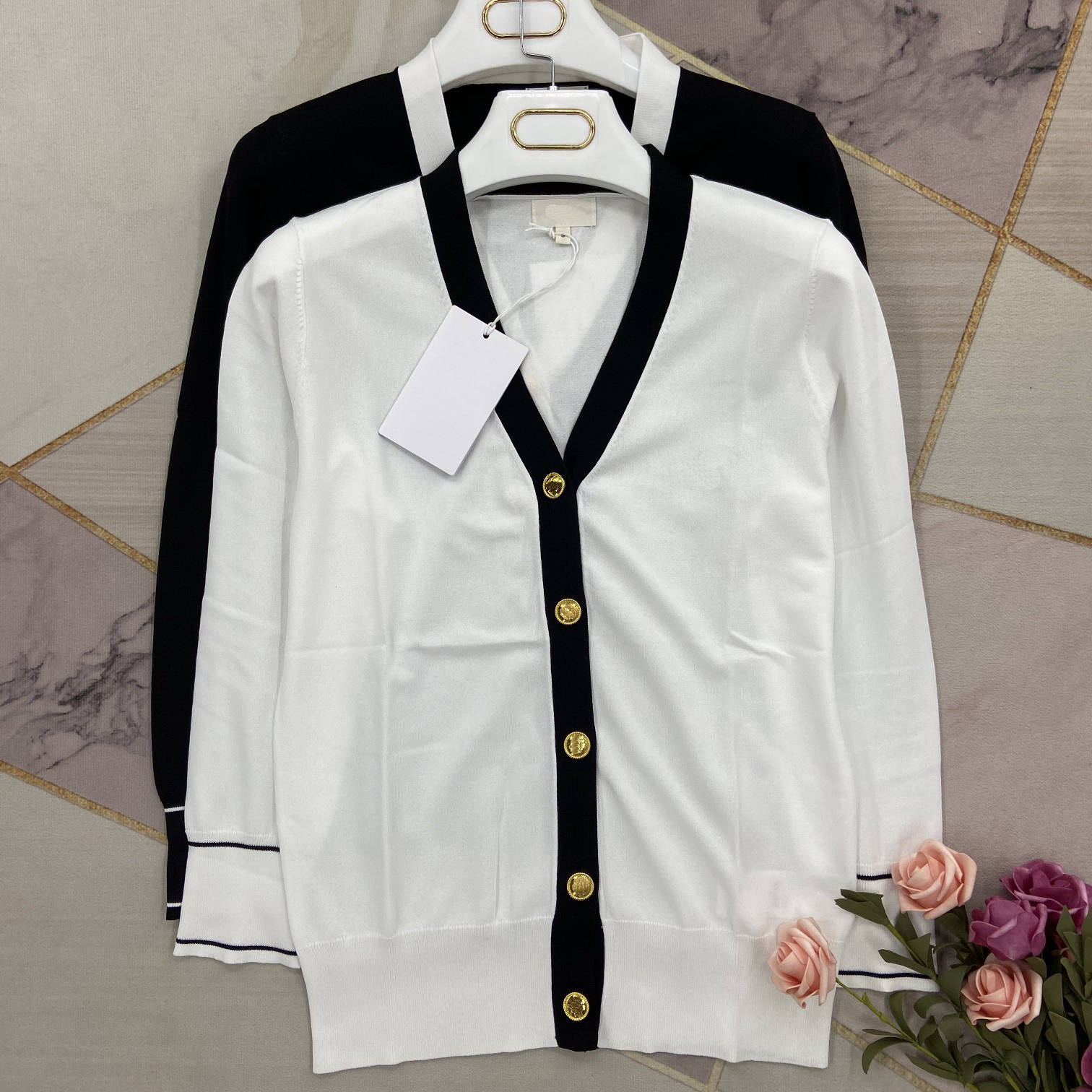 2021 Women S Knits & Tees Woman Cardigan Luxury Designers Clothing Sweaters Spring Autumn Tee High Quality Knitting Clothes-1, White
2021 Women S Knits & Tees Woman Cardigan Luxury Designers Clothing Sweaters Spring Autumn Tee High Quality Knitting Clothes-1, White