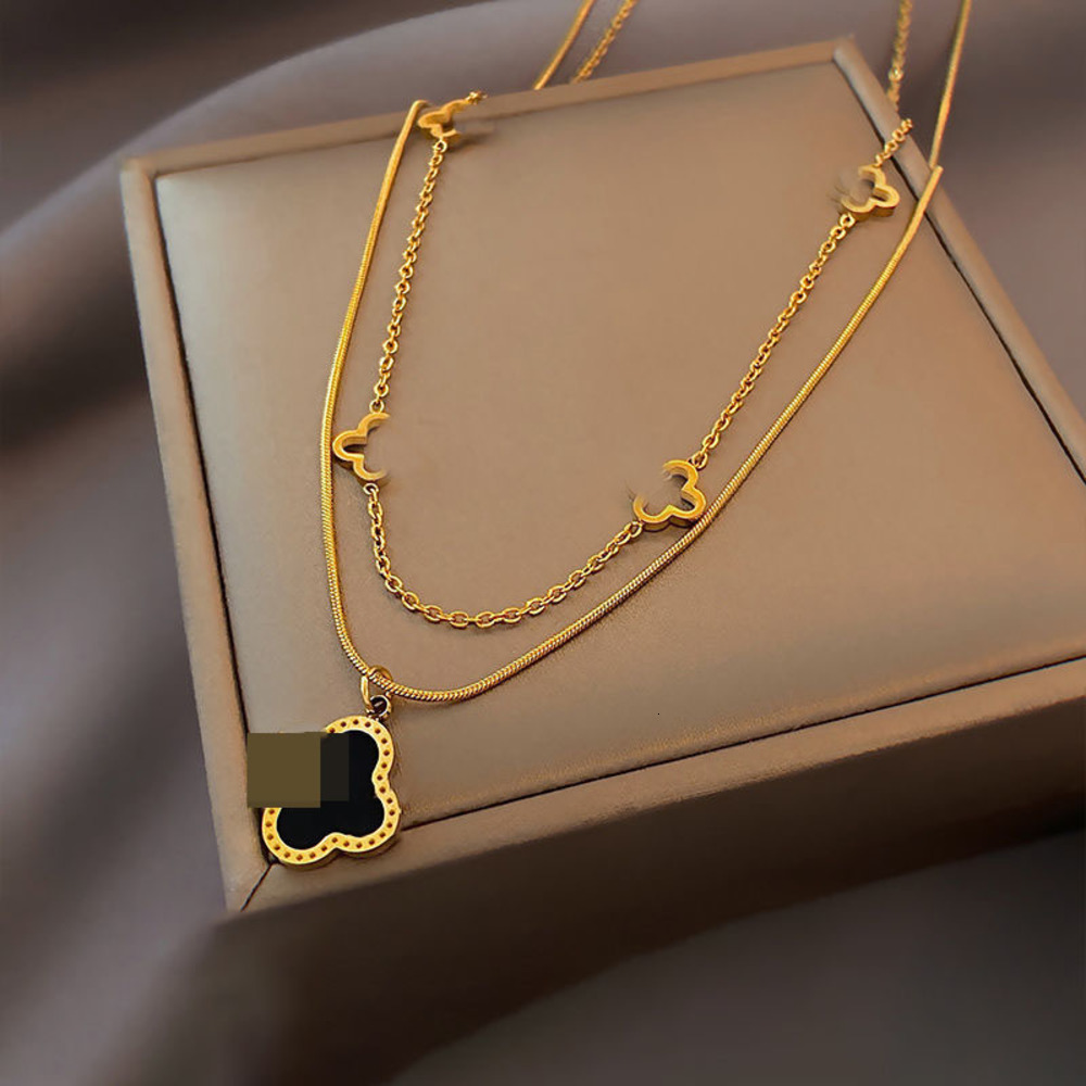 Necklace women's titanium steel multifunctional clavicle chain light luxury niche high-end accessories
Necklace women's titanium steel multifunctional clavicle chain light luxury niche high-end accessories
