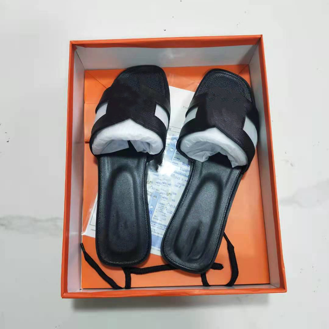 2021 Design Women Fashion Pearl Sandals Ladies Summer Luxe Casual Slippers Flat Beach Shoes Size 35-40, 7 with box
2021 Design Women Fashion Pearl Sandals Ladies Summer Luxe Casual Slippers Flat Beach Shoes Size 35-40, 7 with box