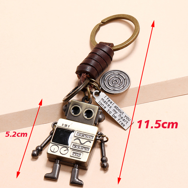 Vintage Engraving Metal Movable Brass Alloy Robot Keychain Backpack Car Key Pendant Keyring Accessory Jewelry Friend's Gifts
