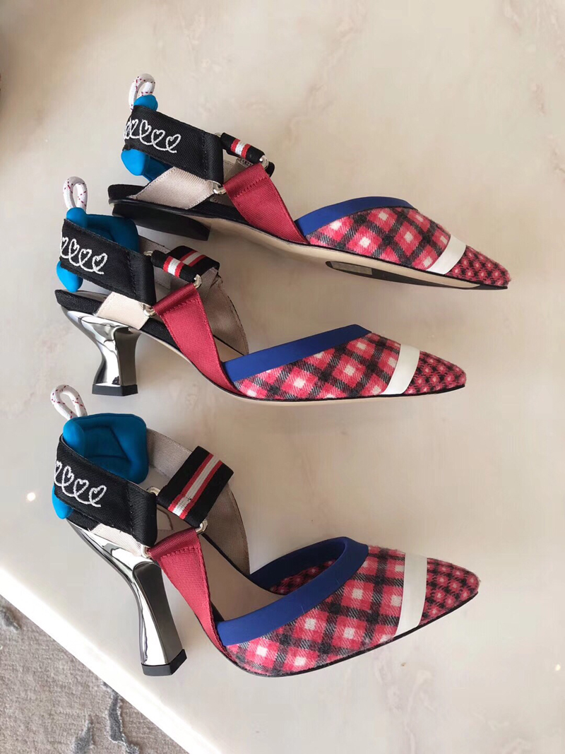 2021 Good Quality Fashion Women Luxurys Designers Shoes Designer Sandals Womens Luxury High Heels Sandal Dress Shoess With Box Size 35-41 -K324, Split
2021 Good Quality Fashion Women Luxurys Designers Shoes Designer Sandals Womens Luxury High Heels Sandal Dress Shoess With Box Size 35-41 -K324, Split