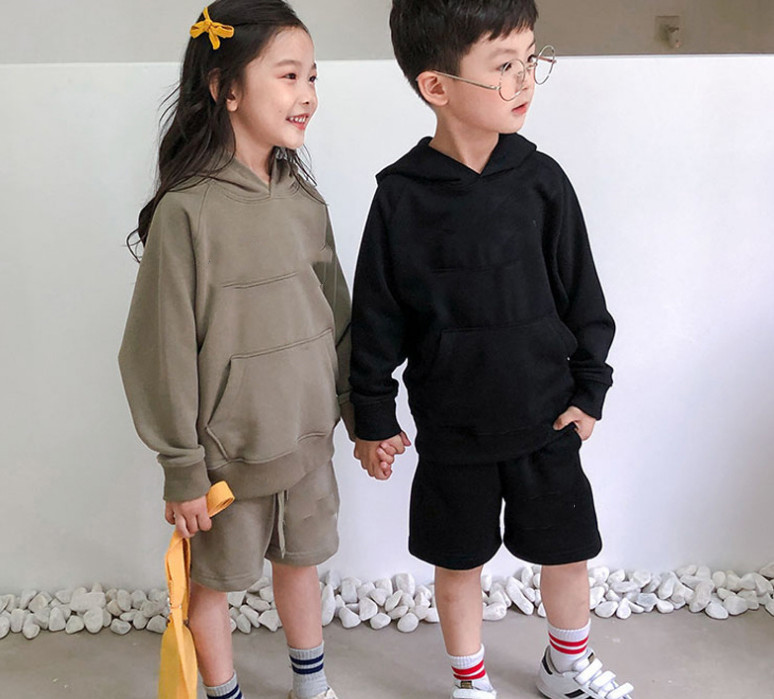 Designer kids sports sweatshirt boys letter loose casual jumper tops girls big pocket long sleeve hoodies fashion children velvet warm pullover Q3169, Gray
Designer kids sports sweatshirt boys letter loose casual jumper tops girls big pocket long sleeve hoodies fashion children velvet warm pullover Q3169, Gray