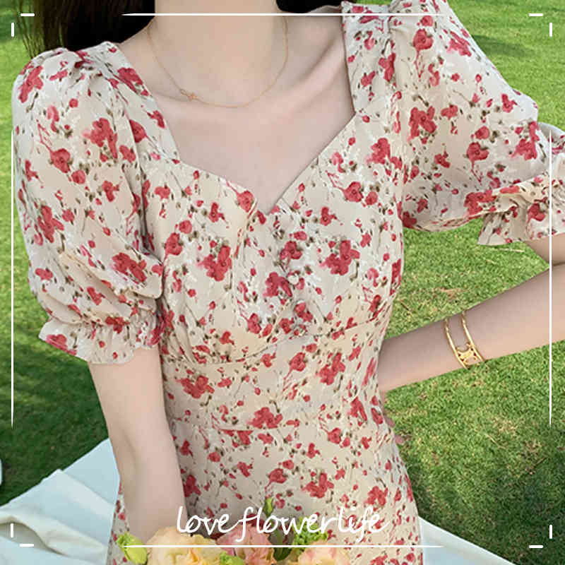 Design Elegant Strap Dress Female Short Sleeve Floral Vintage Midi Dress Women Beach Dress Korean Sexy Summer 210521
Design Elegant Strap Dress Female Short Sleeve Floral Vintage Midi Dress Women Beach Dress Korean Sexy Summer 210521