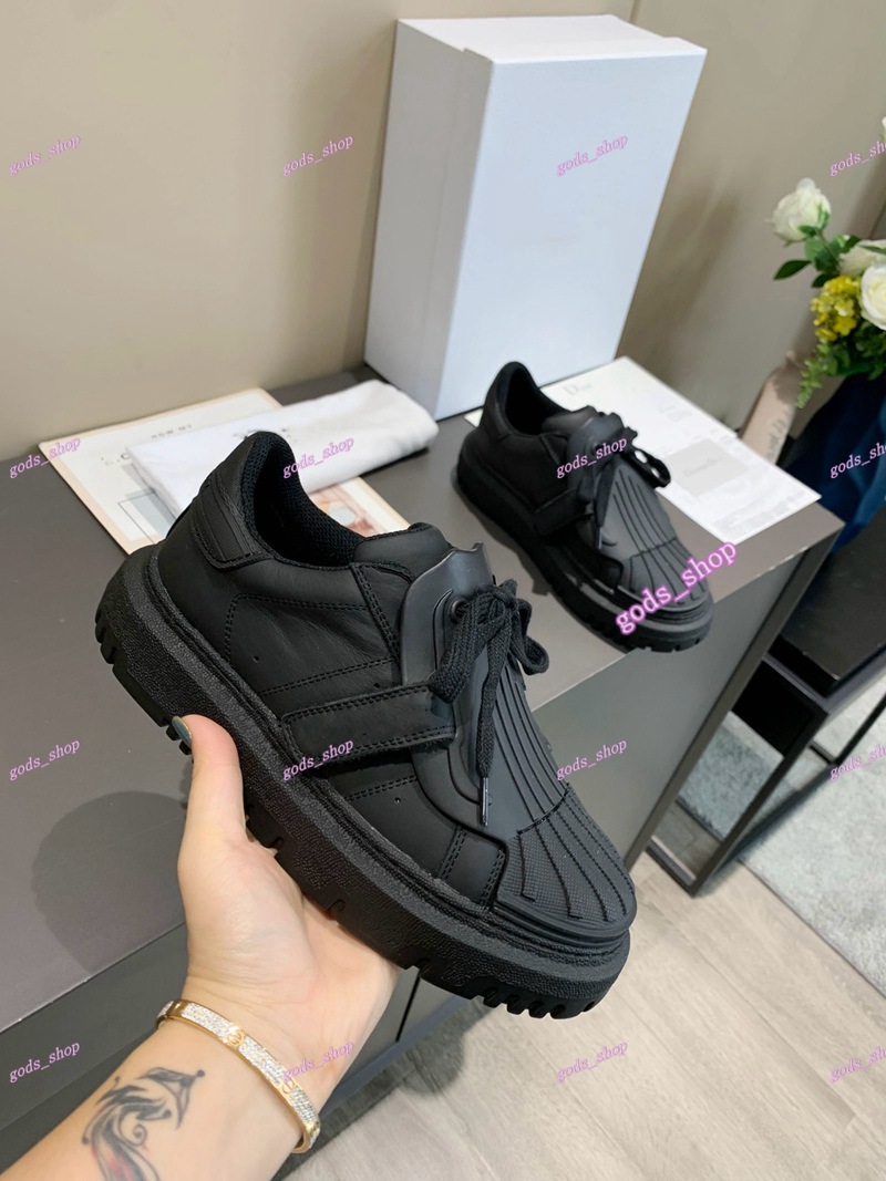 2021 Fashion Kids flat casual sneakers girls canvas sports diagonal run design shoes, Black;red
2021 Fashion Kids flat casual sneakers girls canvas sports diagonal run design shoes, Black;red
