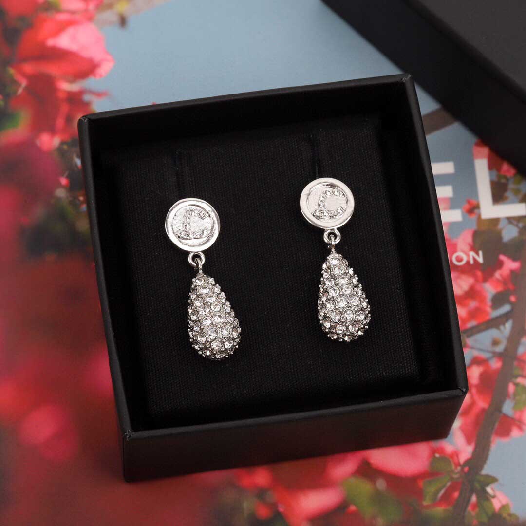 2021 Luxury quality stud earring with diamond in two colors plated drop shape for women wedding jewelry gift have box stamp PS3223A, Golden
2021 Luxury quality stud earring with diamond in two colors plated drop shape for women wedding jewelry gift have box stamp PS3223A, Golden