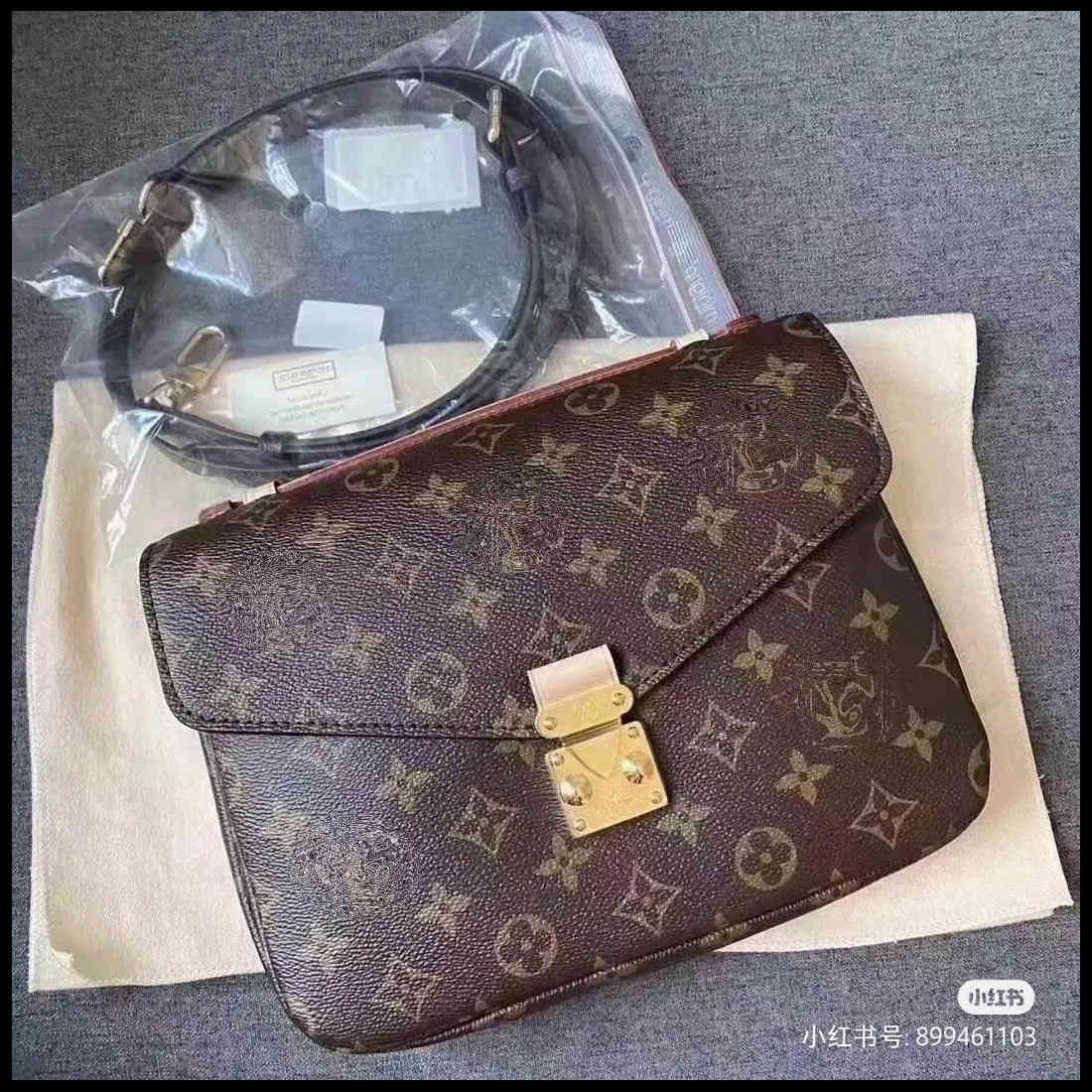 LV LOUIS Fashion ONTHEGO VITTON Womens Designers Handbags Shoulder Bag Luxurys Purses Luxury Clutch Women Leather Tote Ladies Cross
LV LOUIS Fashion ONTHEGO VITTON Womens Designers Handbags Shoulder Bag Luxurys Purses Luxury Clutch Women Leather Tote Ladies Cross
