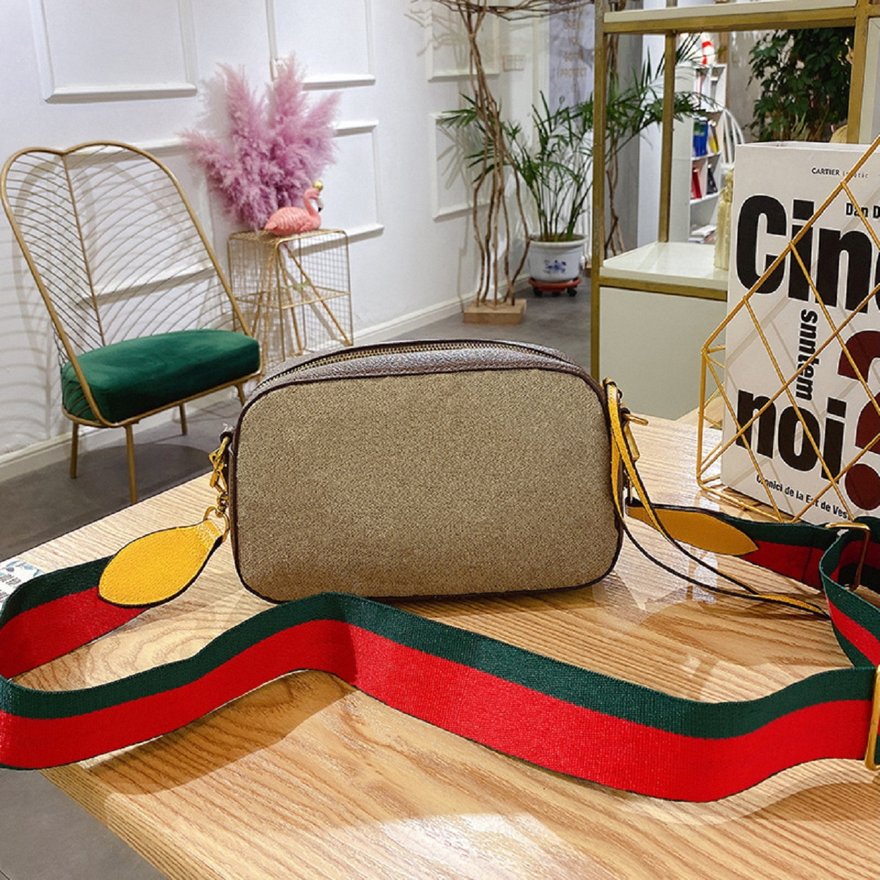 CC classic women design crossbody bags backpack handbags shoulde high quality womens handbag fashion wide shoulder tiger head 08998
CC classic women design crossbody bags backpack handbags shoulde high quality womens handbag fashion wide shoulder tiger head 08998