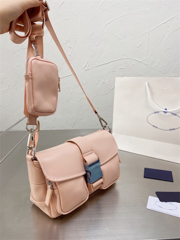 Top Quality Cross Body Wallet Leather Patchwork Messenger Bag Women Female Chain Strap Shoulder Bags Ladies Flap Bao Purse 22-14cm, The box is not sold separately
Top Quality Cross Body Wallet Leather Patchwork Messenger Bag Women Female Chain Strap Shoulder Bags Ladies Flap Bao Purse 22-14cm, The box is not sold separately