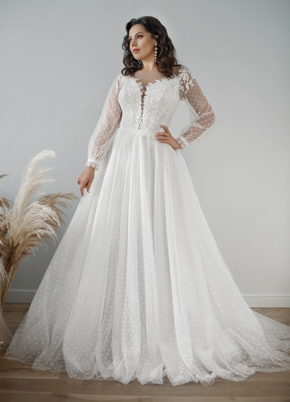 Country A-Line Wedding Dresses For Bride Long Sleeve Bridal Gowns Dots Tulle Lace Appliques Ivory Boho Beach Dress Floor Length Vestidos