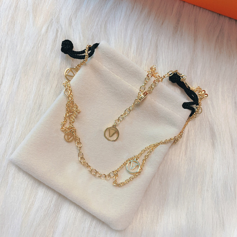 Designers necklace luxurys women's jewelry Personalized floret Pendant necklaces adjustable clavicle chain non fading Fashion accessori, Silver
Designers necklace luxurys women's jewelry Personalized floret Pendant necklaces adjustable clavicle chain non fading Fashion accessori, Silver