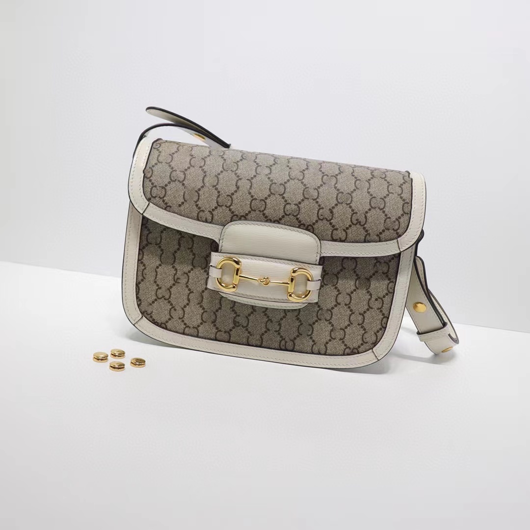 5A+Luxury designer brand saddle bags high quality female chain mobile phone handbag horizontal body metal retrobag temperament602204 Bag 25*18*8, As shown in the figure
5A+Luxury designer brand saddle bags high quality female chain mobile phone handbag horizontal body metal retrobag temperament602204 Bag 25*18*8, As shown in the figure