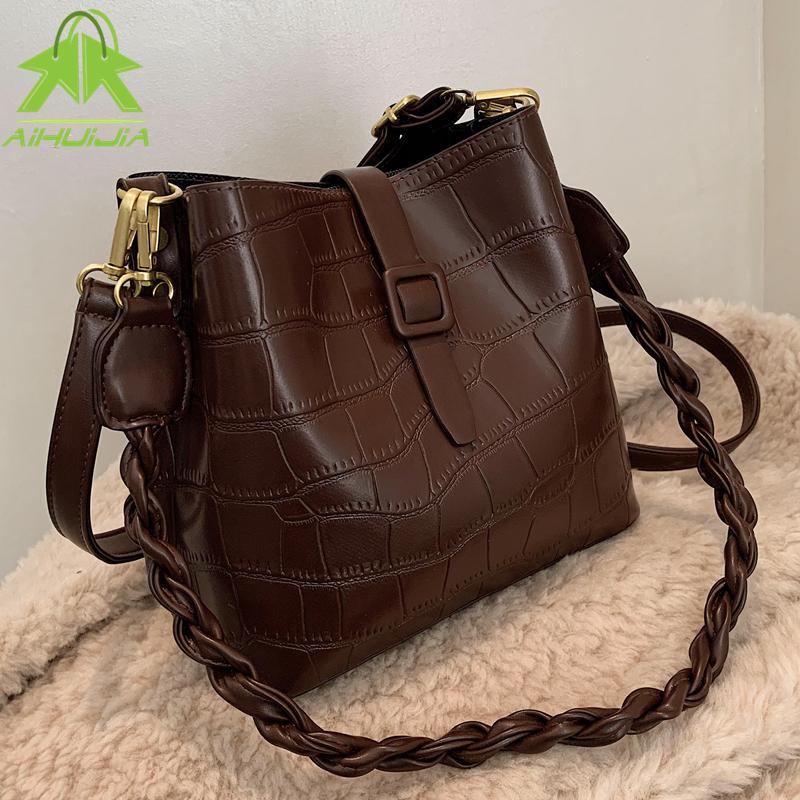Evening Bags PU Leather Messenger Bag Fashion Ladies Handbags High Quality Shoulder Casual Crossbody 2021 Luxury Designer Tote Handbag
Evening Bags PU Leather Messenger Bag Fashion Ladies Handbags High Quality Shoulder Casual Crossbody 2021 Luxury Designer Tote Handbag