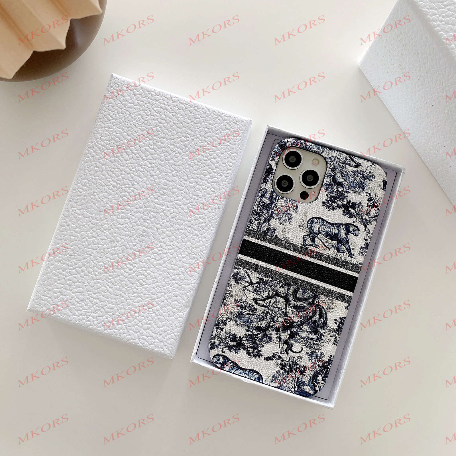 with Box Fashion Designer Phone Cases for iPhone 12 12pro 11 Pro X Xs Max Xr 8 7 Plus Letters Blue Toile Print, #3
with Box Fashion Designer Phone Cases for iPhone 12 12pro 11 Pro X Xs Max Xr 8 7 Plus Letters Blue Toile Print, #3
