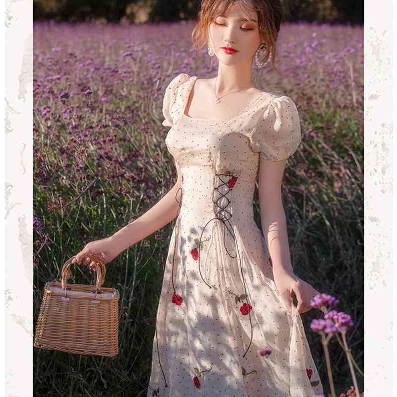 Fashion Vintage Runway Style Embroidered Flocking Summer Dress Women's Short-Sleeved Slim Waist Lace Up Long 210520