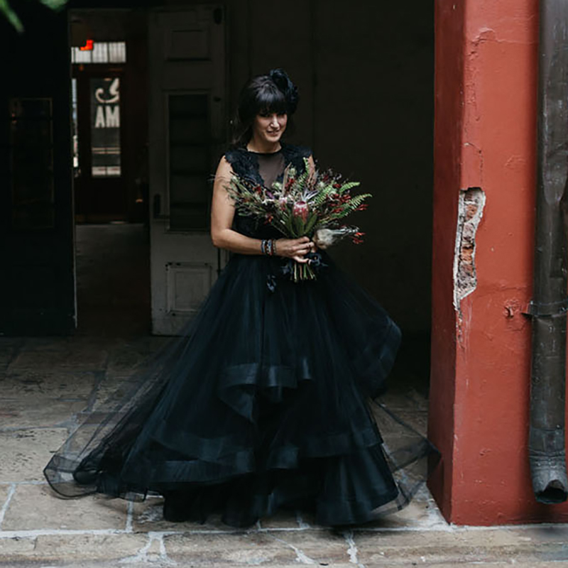 Gothic Black A Line Wedding Dress Piping Tiers Tulle Skirt Lace Appliques Keyhole Back Custom Ruffles Jewel Neck Vintage Unique Rustic Country Bridal 