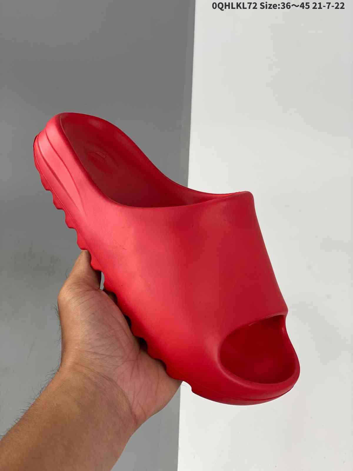 West Kanye Slides Bone Resin Desert Sand Slippers Black White Slide Slipper Earth Brown Men Women Mens Womens Red Blue Orange Sandals Soot bb
West Kanye Slides Bone Resin Desert Sand Slippers Black White Slide Slipper Earth Brown Men Women Mens Womens Red Blue Orange Sandals Soot bb
