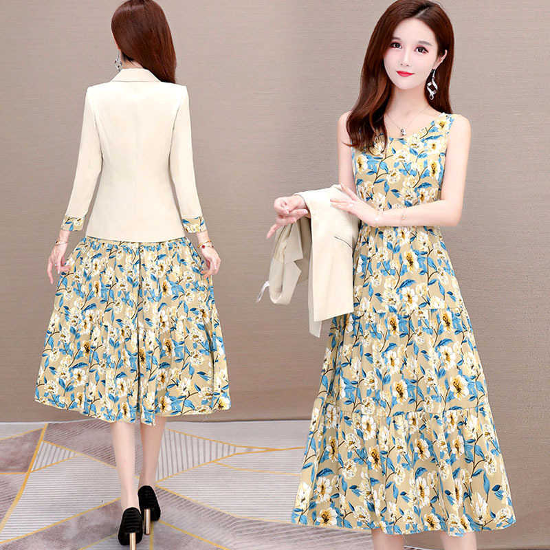 Blazer Two Piece Dr's Spring and Autumn 2021 Age Reducing Suspender Skirt Suit