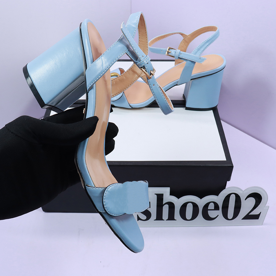 Classics Women heels shoes Sandals fashion Beach Thick bottom slippers Alphabet lady Leather High heel shoe slides without box by gogo_shoes 04, #37
Classics Women heels shoes Sandals fashion Beach Thick bottom slippers Alphabet lady Leather High heel shoe slides without box by gogo_shoes 04, #37