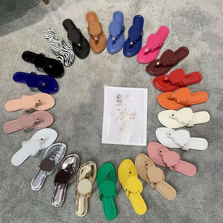 Designer Women Sandals Hollow Flat Slippers Studded Girl Shoes Arrivel Jelly Platform Leather Slides Lady Flip Flops, Color 14
Designer Women Sandals Hollow Flat Slippers Studded Girl Shoes Arrivel Jelly Platform Leather Slides Lady Flip Flops, Color 14