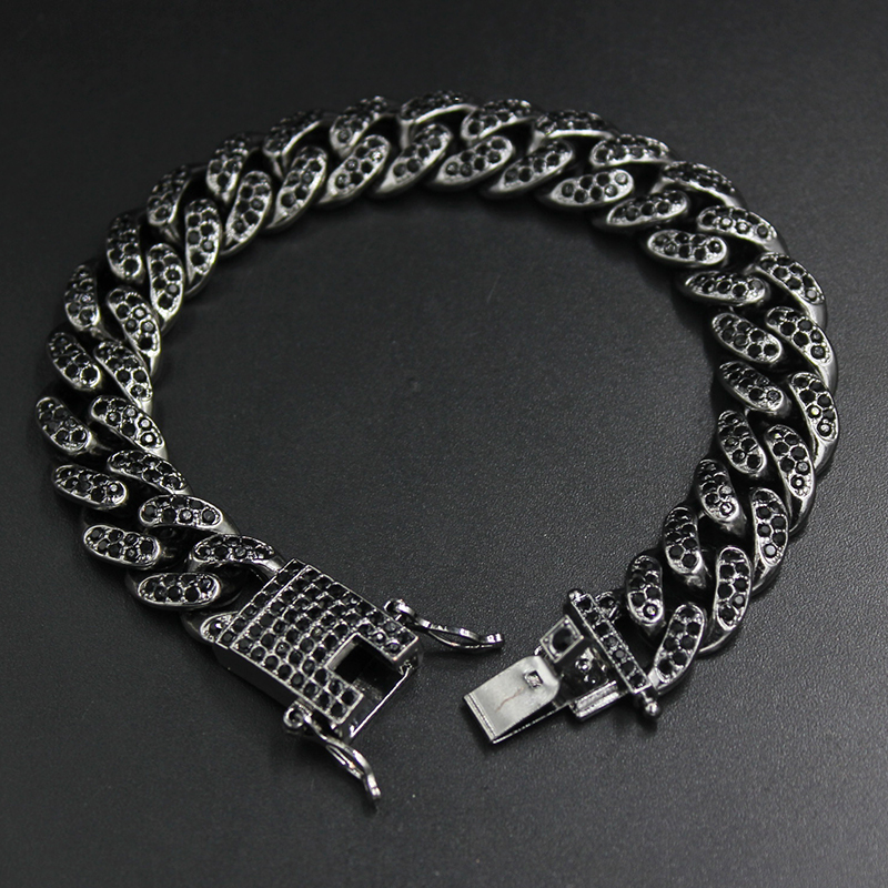 Gun Metal Black Color 13.5mm Iced Out Rhinestone Curb Cuban Chain Bracelet Hip Hop Rapper Bracelets For Men Women Gifts Jewelry
Gun Metal Black Color 13.5mm Iced Out Rhinestone Curb Cuban Chain Bracelet Hip Hop Rapper Bracelets For Men Women Gifts Jewelry