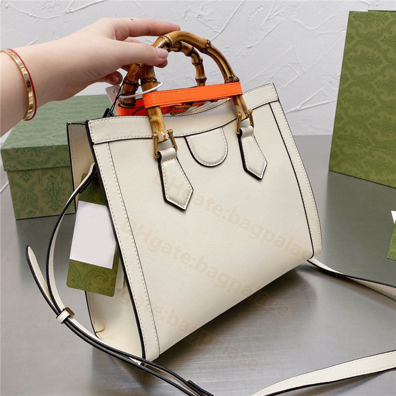 High Quality Bamboo Totes 2022 Luxurys Designers Bags Shoulder Handbag Shopping Messenger Women Casual Tote Fashion Vintage Handbags Black Crossbody Clutch, No bags
High Quality Bamboo Totes 2022 Luxurys Designers Bags Shoulder Handbag Shopping Messenger Women Casual Tote Fashion Vintage Handbags Black Crossbody Clutch, No bags