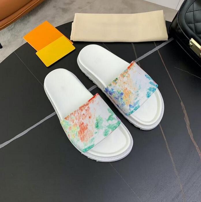 Designer Flip Flops Mens Womens Summer Sandals Beach Slide Slippers Ladies Sandali Firmati Da Donna Shoes Classic Laser Colorful SIZE 35-45, Color 2
Designer Flip Flops Mens Womens Summer Sandals Beach Slide Slippers Ladies Sandali Firmati Da Donna Shoes Classic Laser Colorful SIZE 35-45, Color 2
