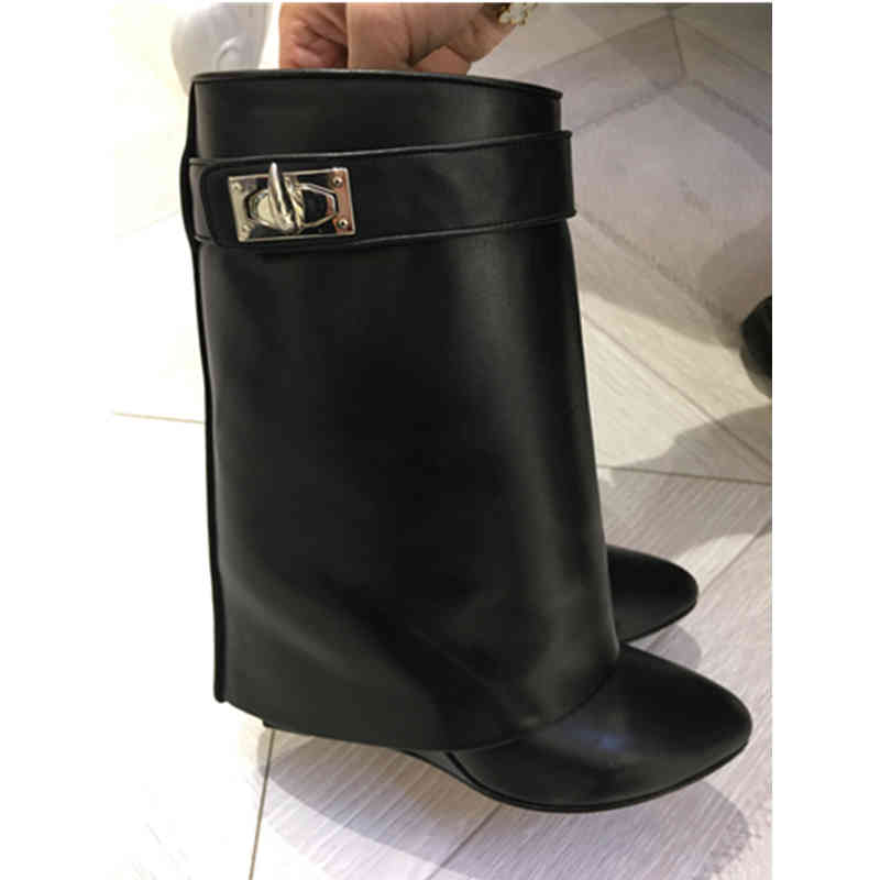 Metallic Shark Lock Women Ankle Boots 18 Colors High-Heeled Pumps Leather Short Booties Buckle Ladies Casual Wedges Shoes 926, Smooth red 1 strap
Metallic Shark Lock Women Ankle Boots 18 Colors High-Heeled Pumps Leather Short Booties Buckle Ladies Casual Wedges Shoes 926, Smooth red 1 strap