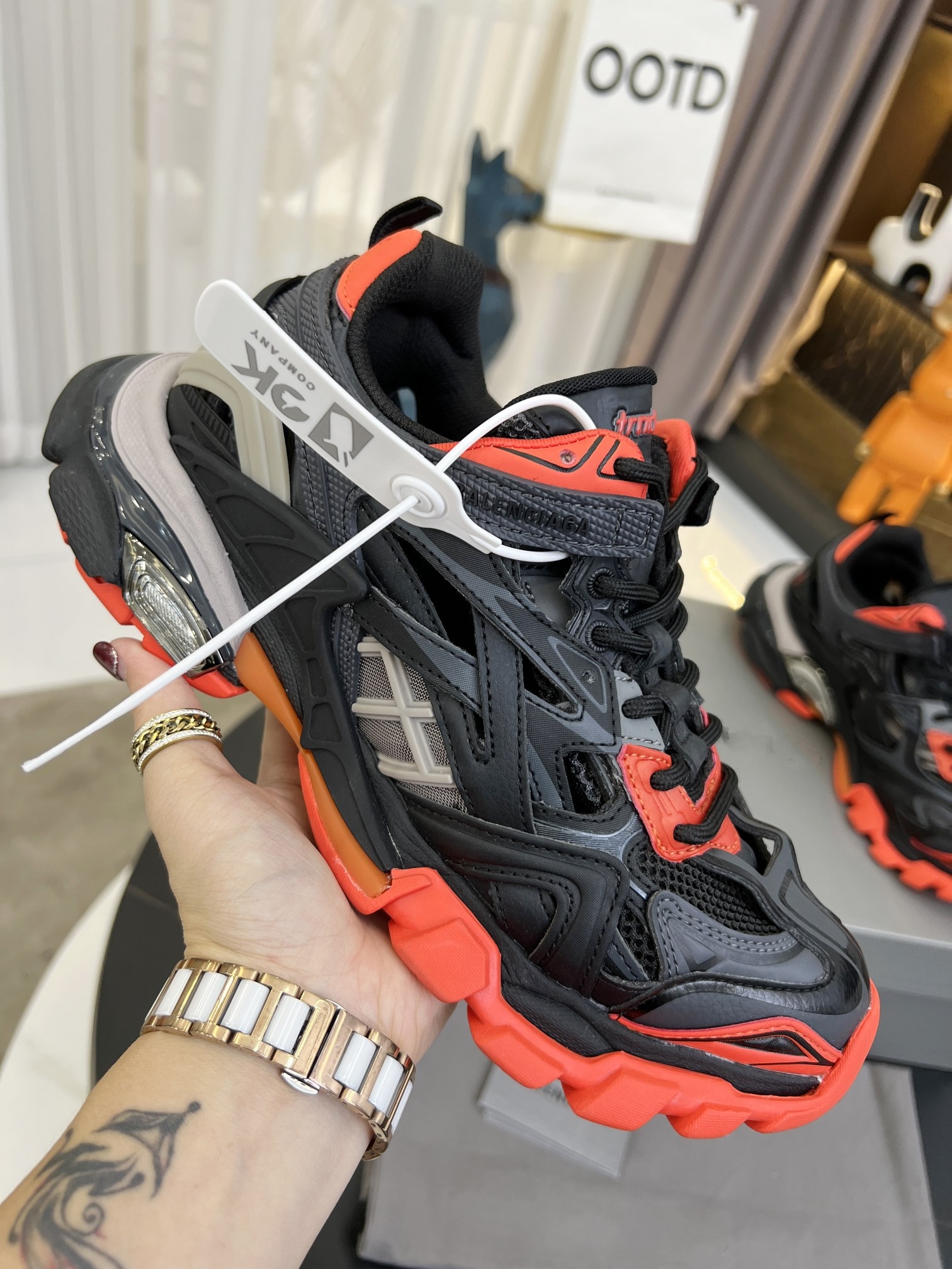 Fashions New Arriva… - image