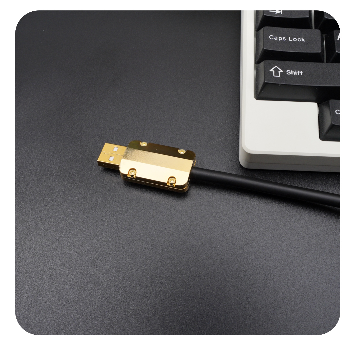 Geekcable Handmade Customized Mechanical Keyboad Data Cable Super Elastic Golden Spiral Rubber Keyboard Cable Gold And Black