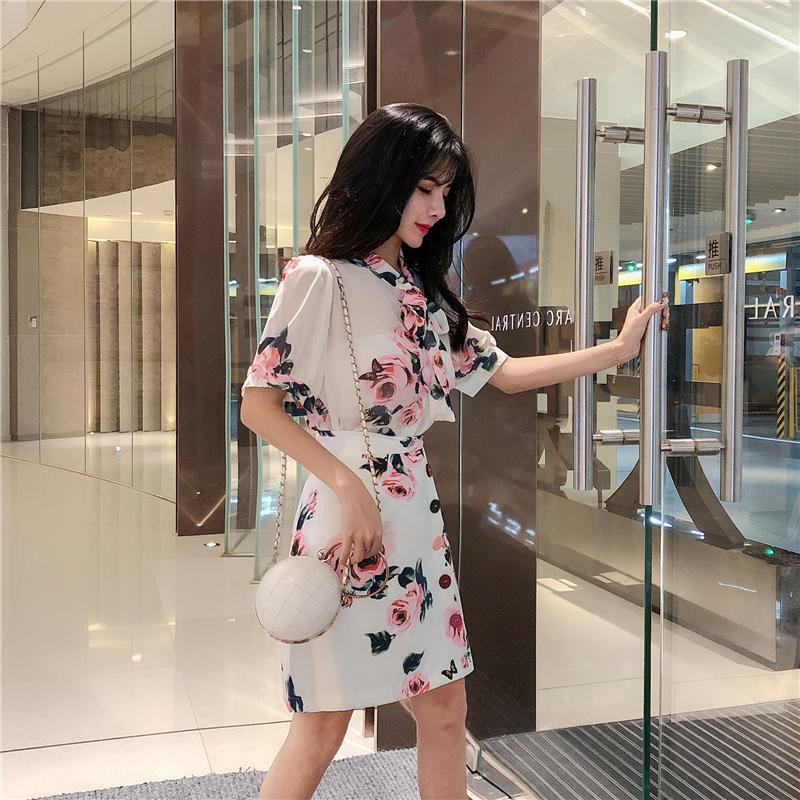 Two Piece Dress Arrival Women Flower Printing Bow Tie Top Elegant T-shirt + Fashion Button Vintage Silm Skirts 2 Clothing Set Suits