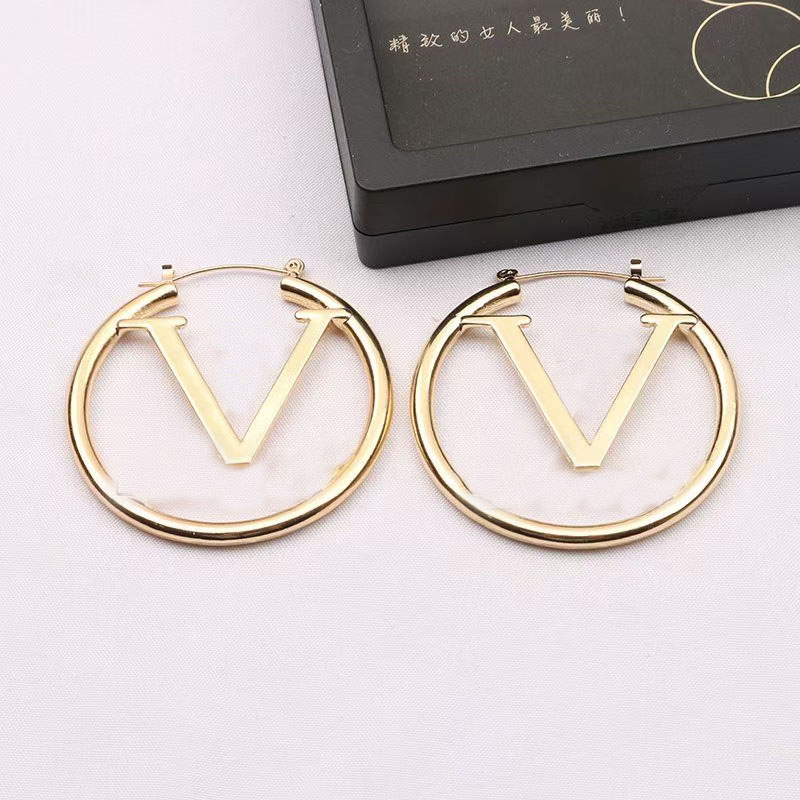 Fashion Layers Gold Silver Earrings Letters Dangle Drop Hoop Earring Ear Studs For Women Girls Wedding Party Jewelr designer stud earrings
Fashion Layers Gold Silver Earrings Letters Dangle Drop Hoop Earring Ear Studs For Women Girls Wedding Party Jewelr designer stud earrings
