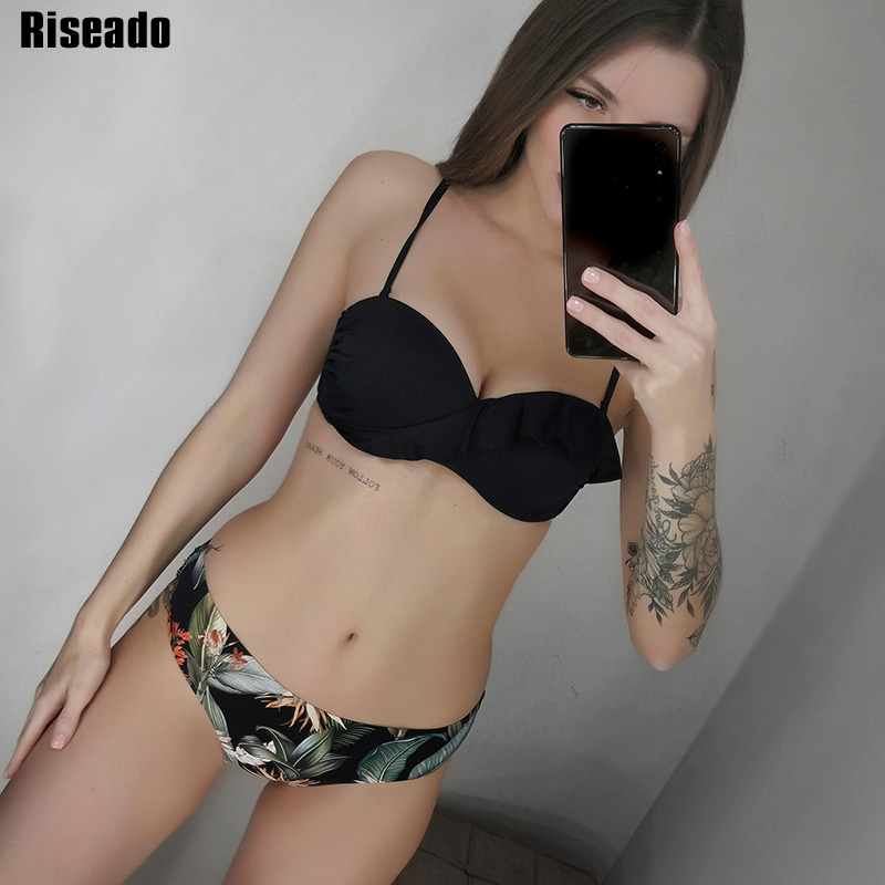 2021riseado bikinis push up swimwear women red swimsuits 2021 ruffle bikini set floral print biquini strap beachwear summer, White;black
2021riseado bikinis push up swimwear women red swimsuits 2021 ruffle bikini set floral print biquini strap beachwear summer, White;black