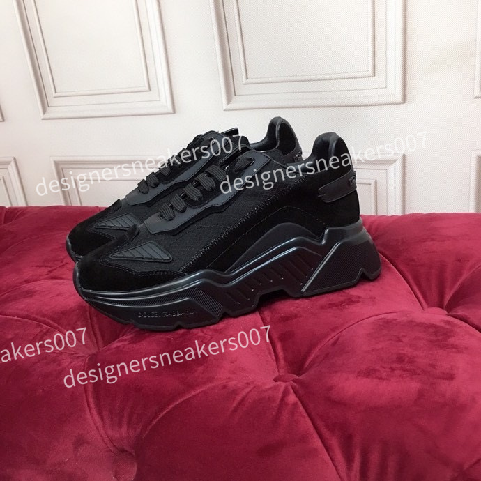 2022 Paris 17FW Triple S Designer Shoes boots Mens Womens Clear Sole Athletic Black Retro Trainers Fashion Platform Sneakers 35-45, 03
2022 Paris 17FW Triple S Designer Shoes boots Mens Womens Clear Sole Athletic Black Retro Trainers Fashion Platform Sneakers 35-45, 03