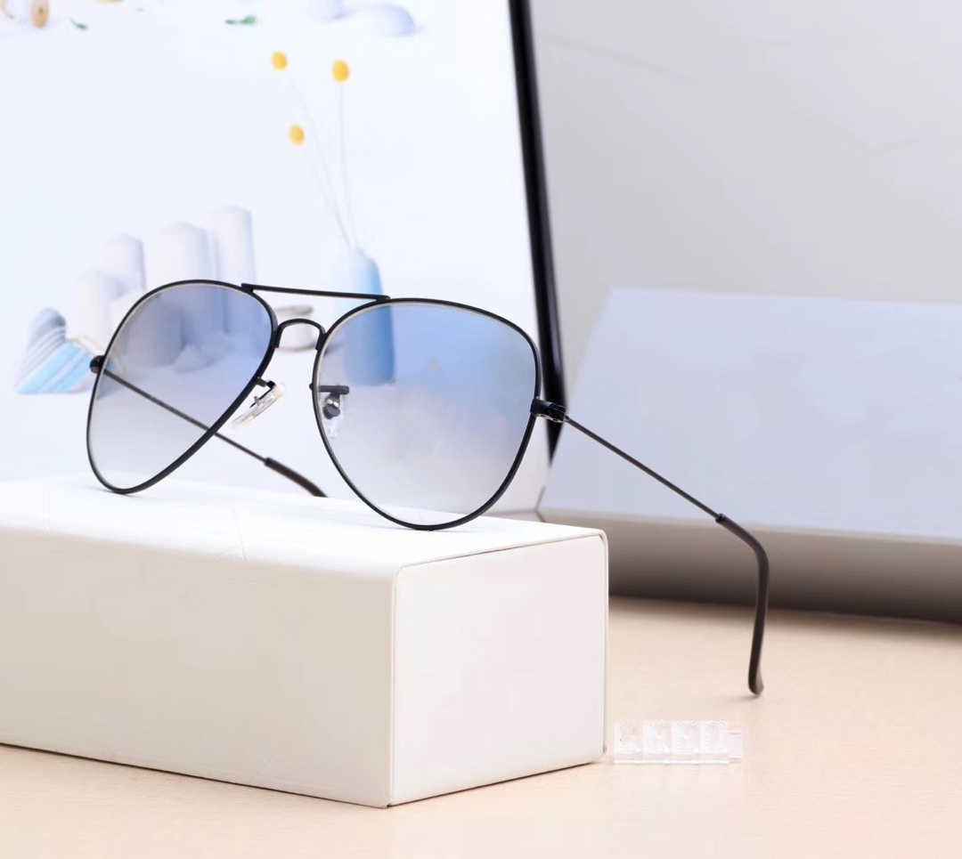 Mens Designer Sunglasses Womens Sun Glasses Uv400 Metal Gold Frame Eyewear Occhiali Da Sole Firmati Luxury High Quality 6 Colors with Box
Mens Designer Sunglasses Womens Sun Glasses Uv400 Metal Gold Frame Eyewear Occhiali Da Sole Firmati Luxury High Quality 6 Colors with Box