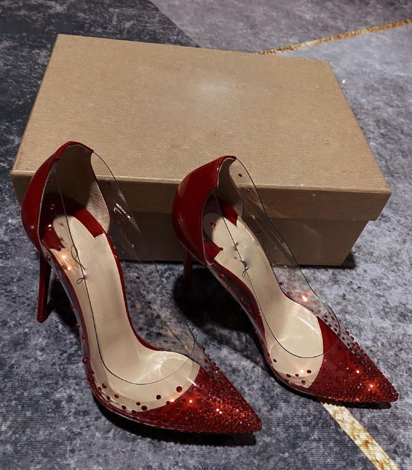 Newest Red Bottom Shoes High heels Rhinestone PVC leather Women pumps Crystal Woman Elegant Highs Heel Pointed toe Rivet Party Wedding Shoe
Newest Red Bottom Shoes High heels Rhinestone PVC leather Women pumps Crystal Woman Elegant Highs Heel Pointed toe Rivet Party Wedding Shoe